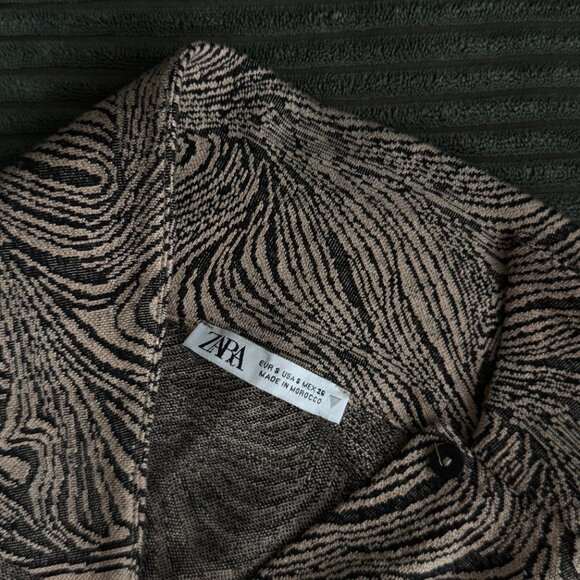 Zara Printed Long Sleeve Button-up Crop - Picture 4 of 4